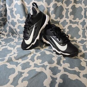 Nike Alpha Menace 4 Shark LOW YOUTH Football Cleats- Style FQ4012-001